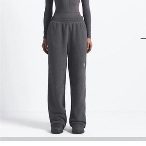 Skims x North Face Denali Gray Sherpa Fleece Joggers